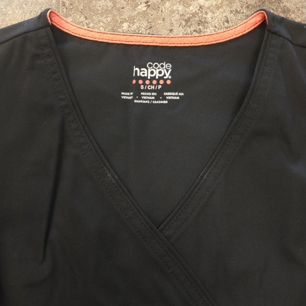 Code Happy Scrub Top! - Picture 4 of 5